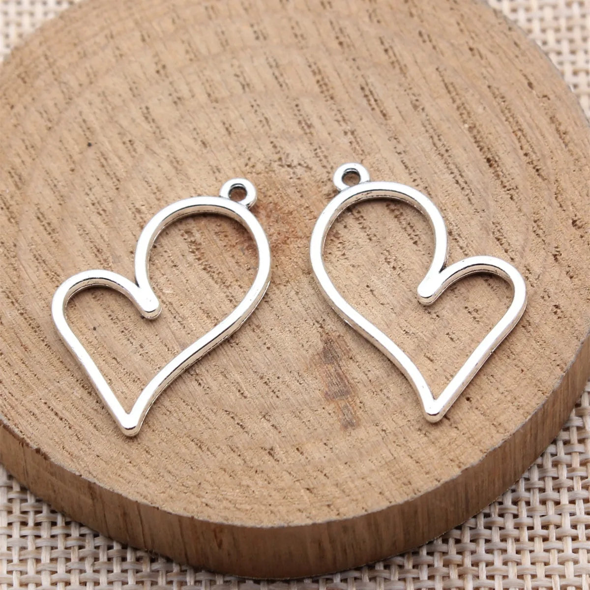 27x22mm 1g Antique Silver Zinc Alloy Hollow Heart Charm Pendant for DIY Necklace Bracelet Making