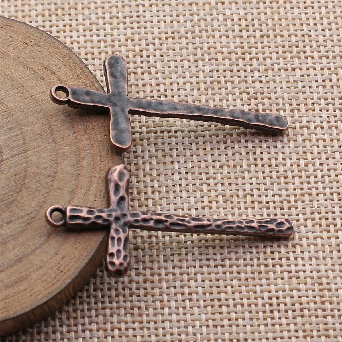 47x21mm 2.8g Multicolor Zinc Alloy Hammered Cross Charm Pendant for DIY Necklace Jewelry Making