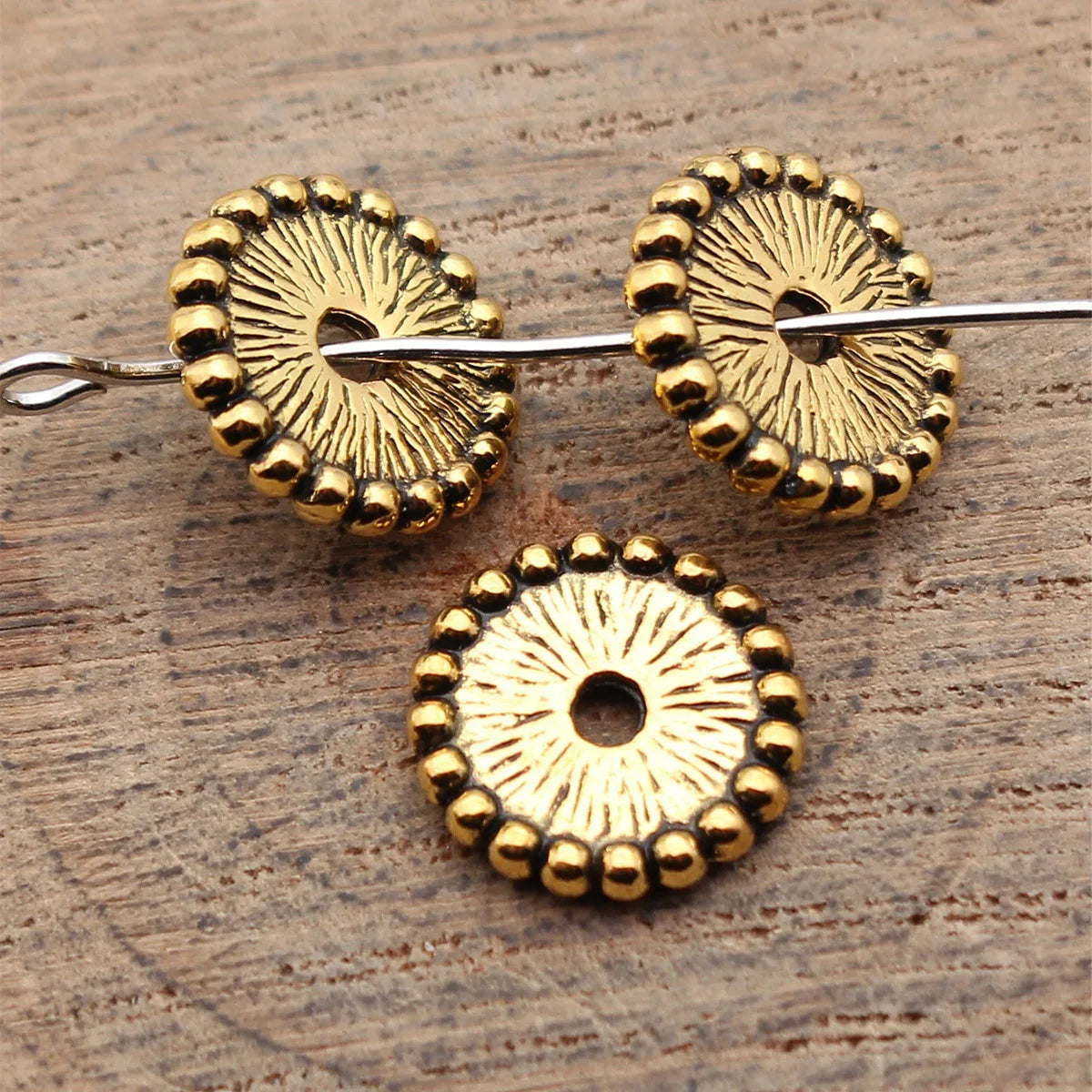 11x11x2.1mm 0.9g Multicolor Zinc Alloy Textured Round Disc Spacer Beads for DIY Bracelet Necklace