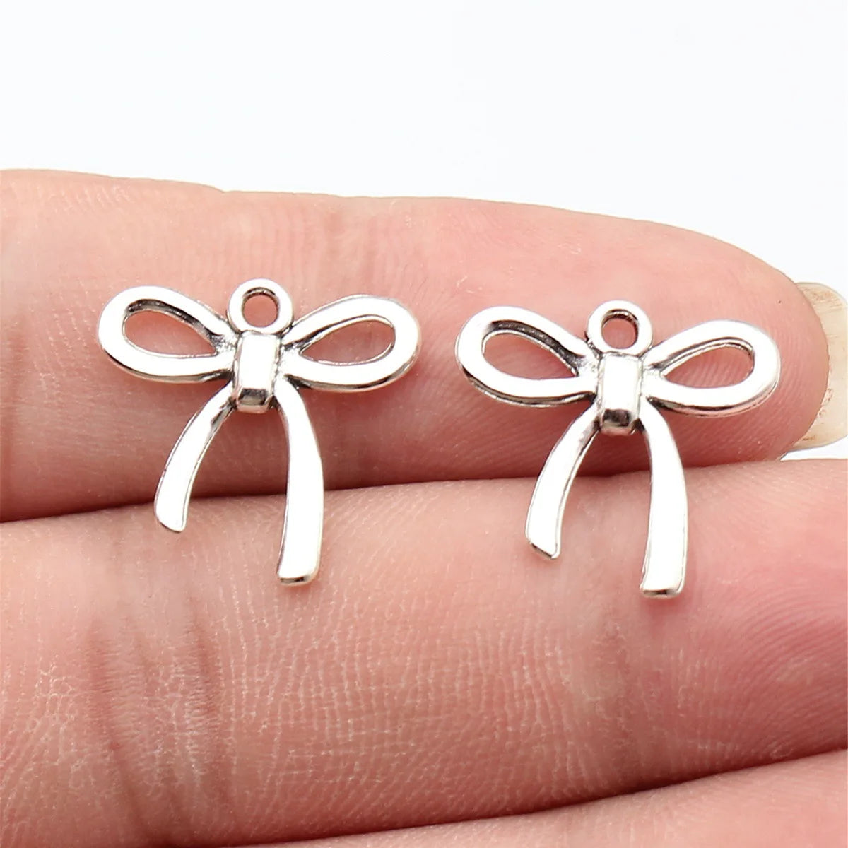 18x18mm 0.79g Antique Silver Zinc Alloy Bowknot Butterfly Charm Pendant for DIY Necklace Bracelet Making
