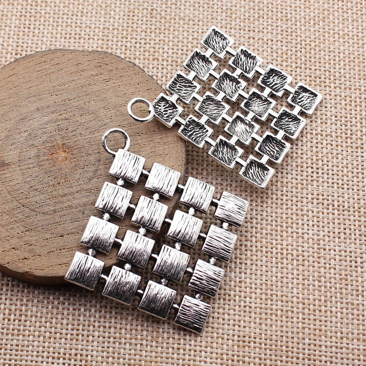 56x51mm 8.8g Antique Silver Zinc Alloy Square Grid Charm Pendant for Geometric Necklace Making