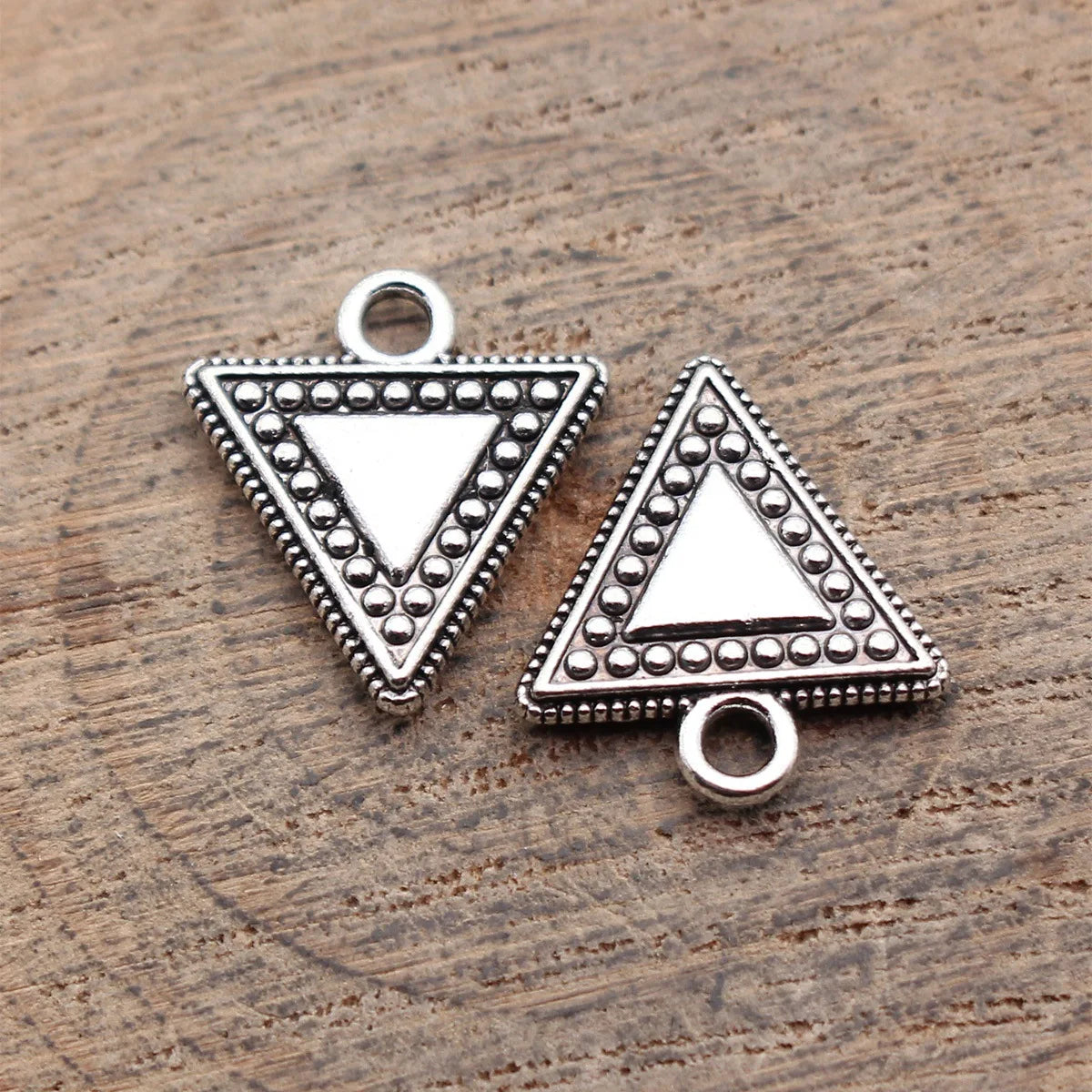 16x14mm 1.3g Multicolor Zinc Alloy Textured Inverted Triangle Cone Double Sided Charm Pendant for DIY Jewelry