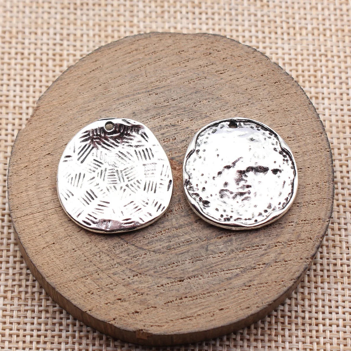 24x23mm 3g Multi-Color Zinc Alloy Textured Egg Shape Charm Pendant for DIY Necklace Jewelry Making