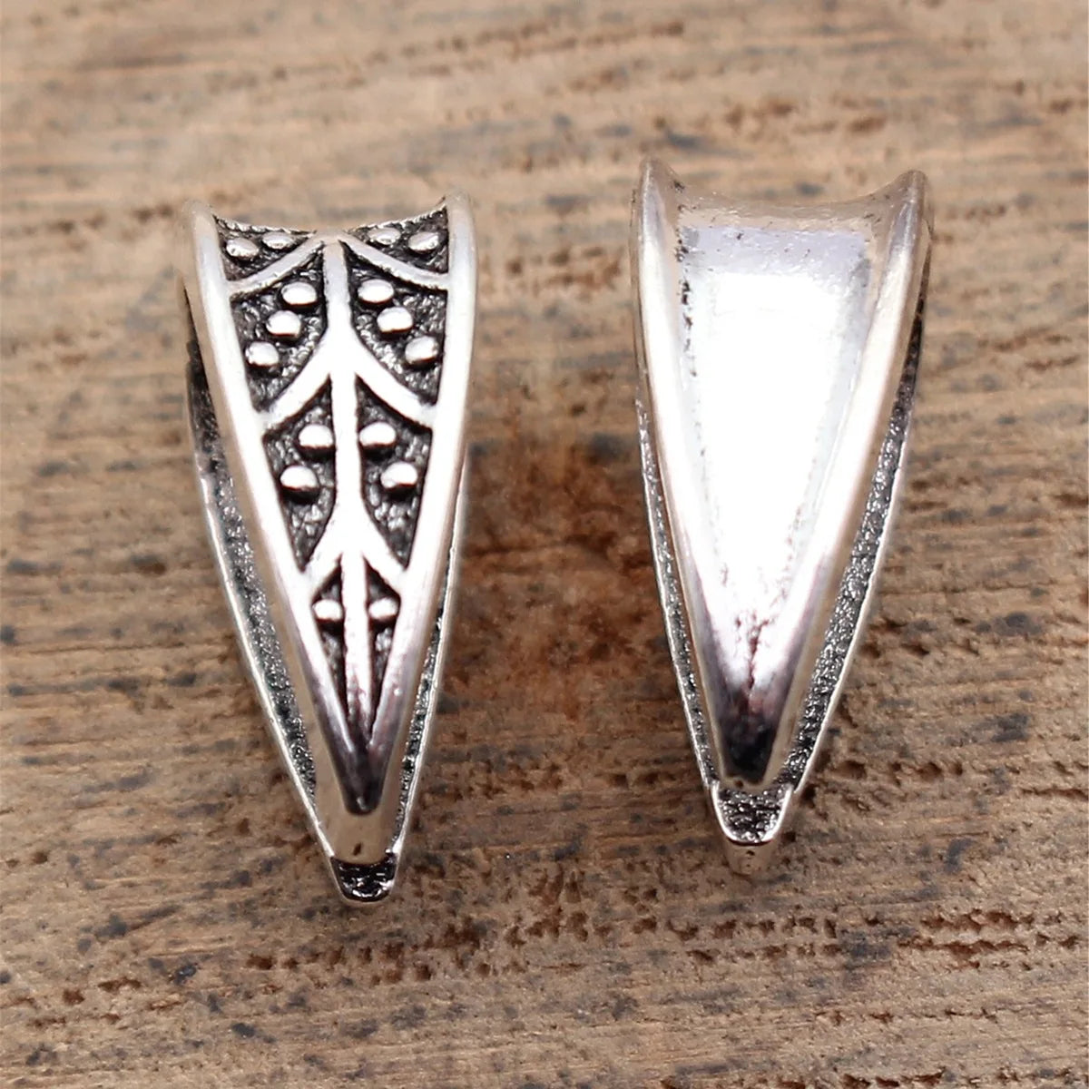 14x9.3x6mm 0.93g Antique Silver Zinc Alloy Carved Melon Seed Pendant Bail Clasp for DIY Jewelry