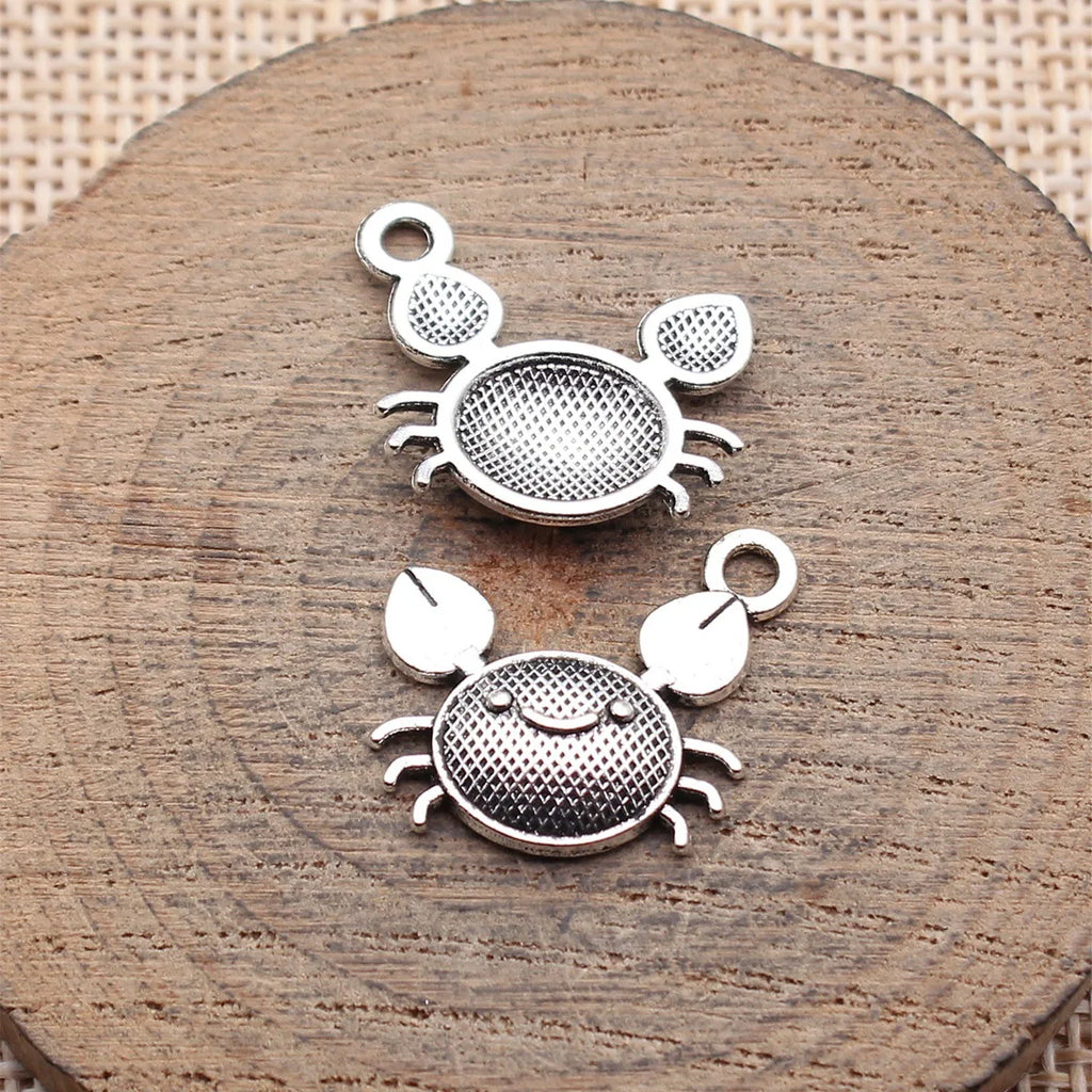 19x16mm 1.4g Antique Silver Zinc Alloy Crab charm pendant for DIY vintage bracelet necklace making