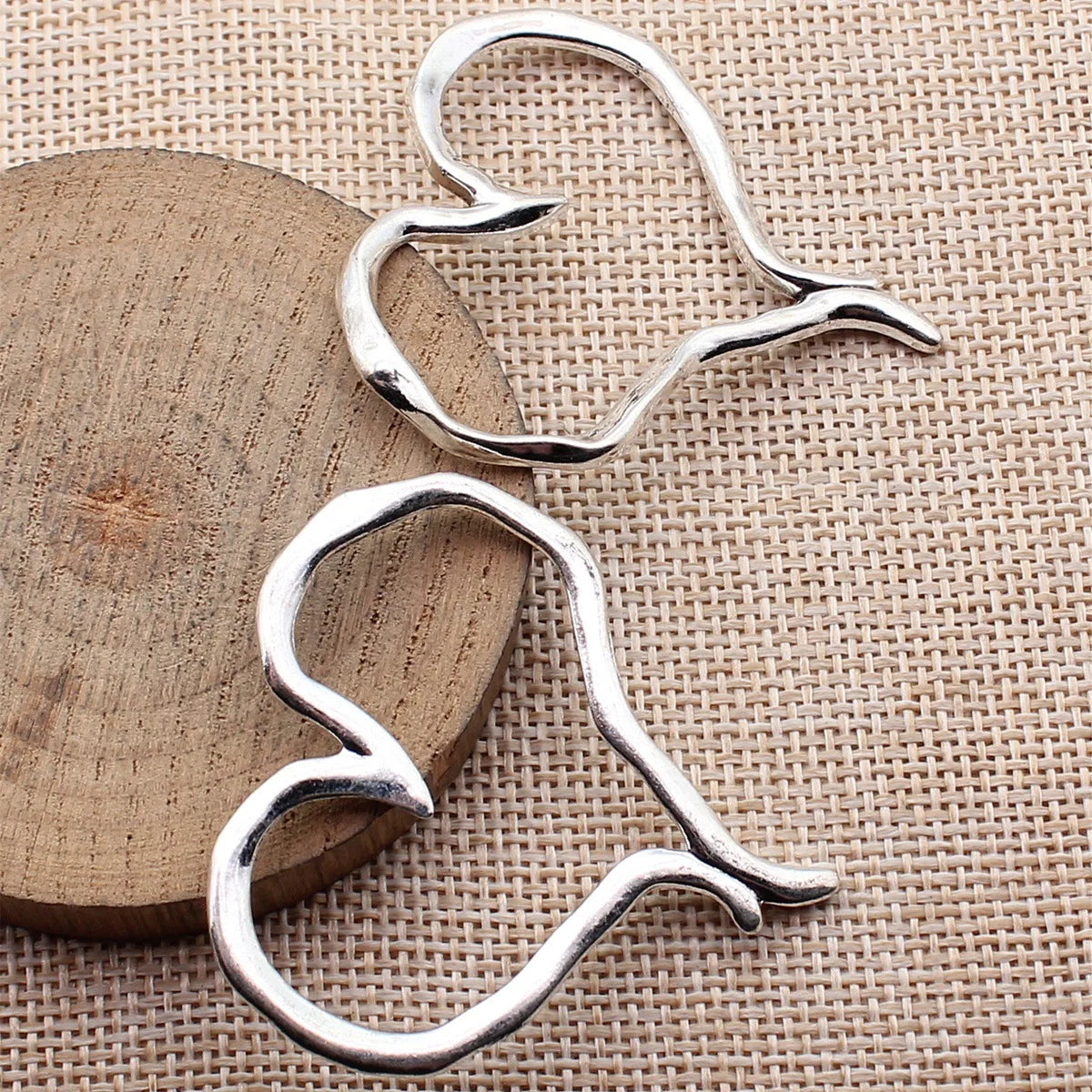 49x46mm 6.4g Antique Silver Zinc Alloy Hollow Heart Charm Pendant for DIY Necklace Bracelet Making