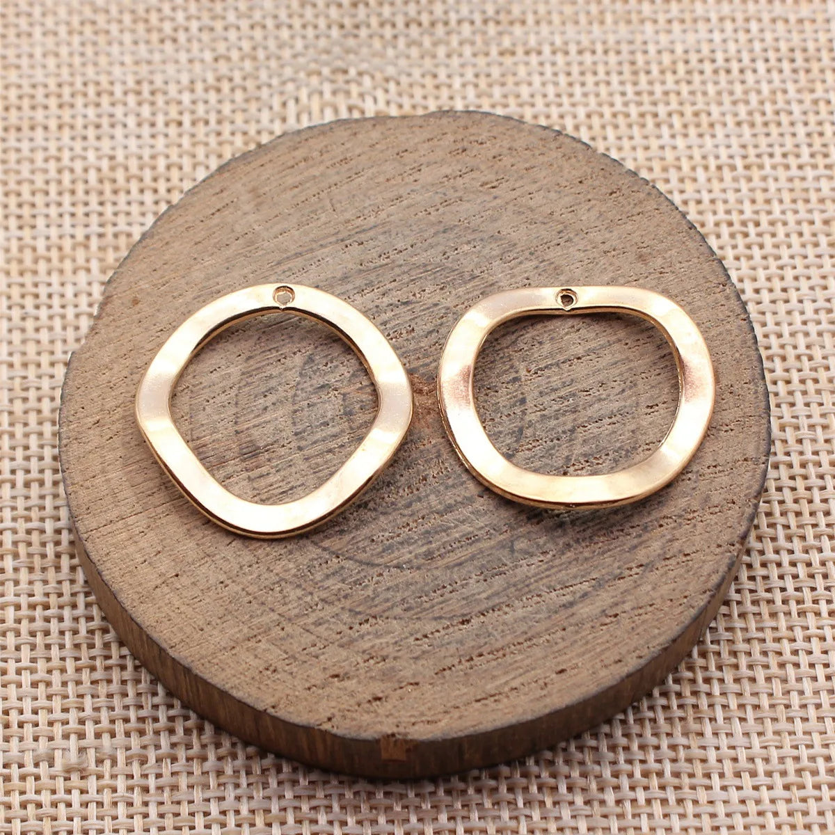 25x24mm 1.5g Multicolor Zinc Alloy Irregular Hollow Round Ring Charm Pendant for Earrings Necklace Making