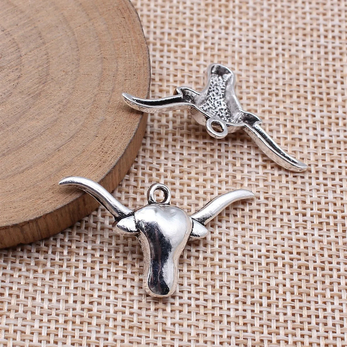 19x36mm 1.7g Antique Silver Zinc Alloy Bull Head Charm Pendant for Western Necklace Jewelry Making