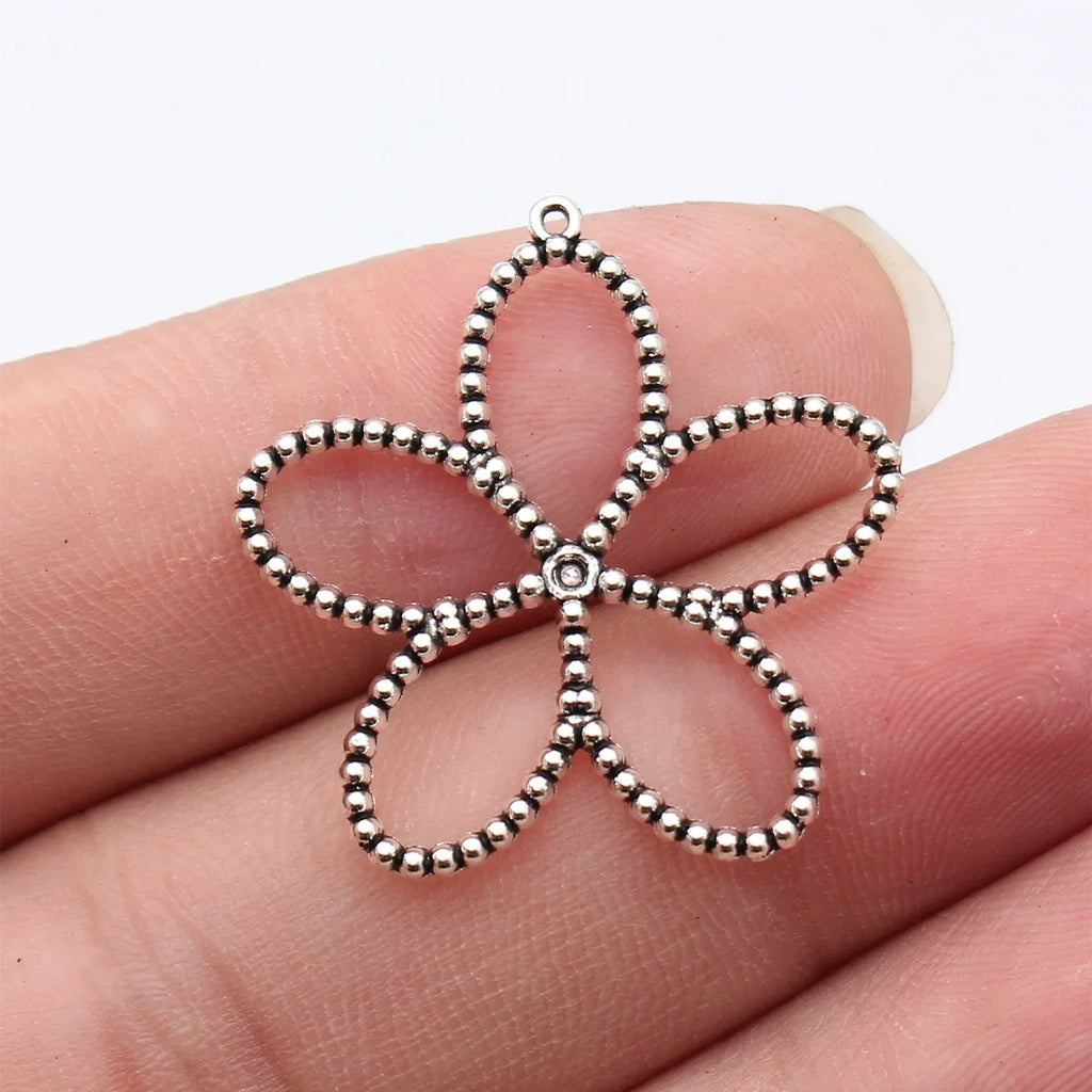 30x29mm 1.6g Antique Silver Zinc Alloy Hollow Flower charm pendant for DIY necklace bracelet making