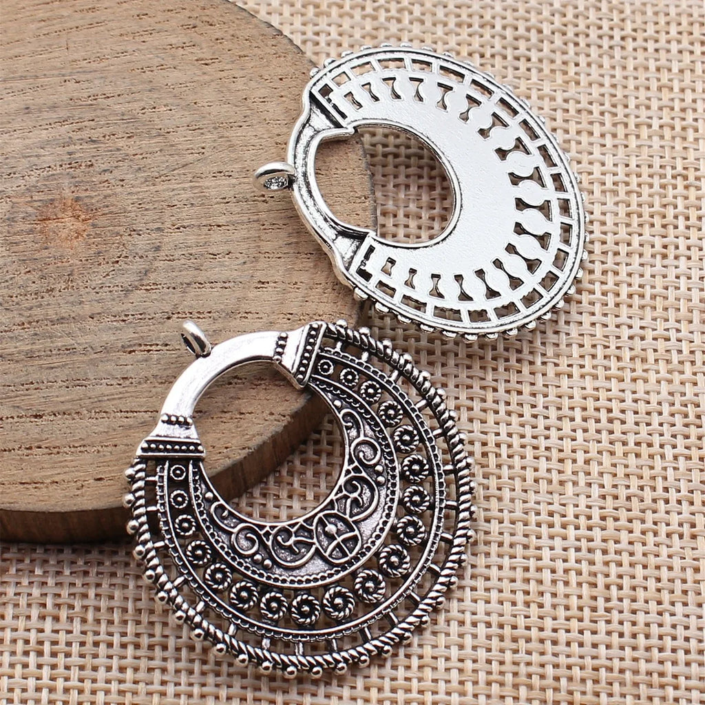 39x37mm 4.2g Antique Silver Tone Zinc Alloy Filigree Half Moon Hollow Charm Pendant for DIY Earrings Necklace