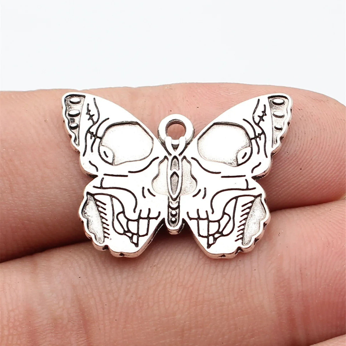 27x20mm 2.9g Antique Silver Zinc Alloy Skull Butterfly Charm Pendant for Gothic DIY Jewelry Making