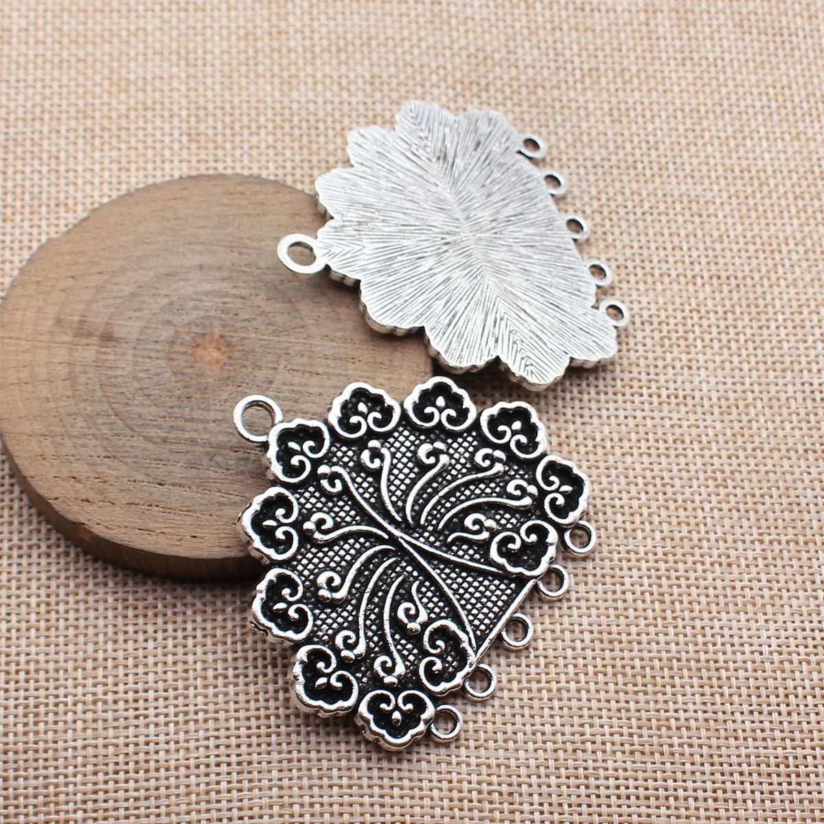 56x53mm 15.6g Antique Silver Zinc Alloy Cloud Pattern Peacock Tail Connector Charm for DIY Earring Making