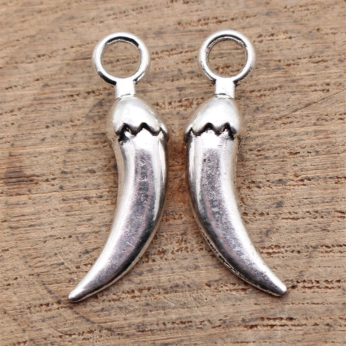 25x8.2mm 1.5g Antique Silver Zinc Alloy Chili Pepper Charm Pendant for DIY Necklace Bracelet Making