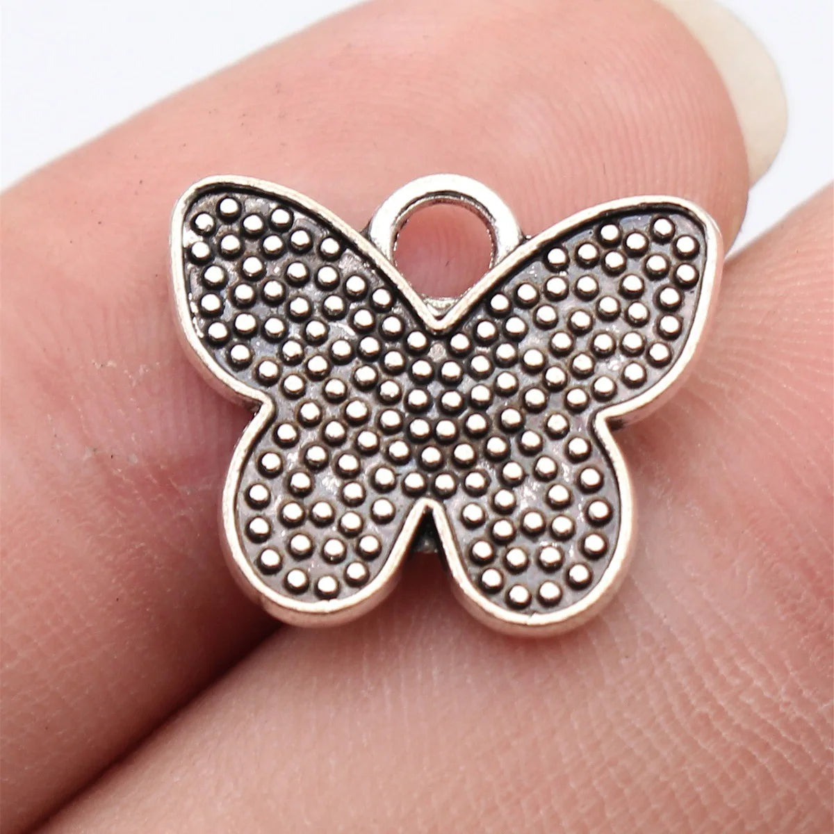 19x16mm 1.7g Antique Silver Zinc Alloy Dotted Butterfly Charm Pendant for DIY Jewelry Making