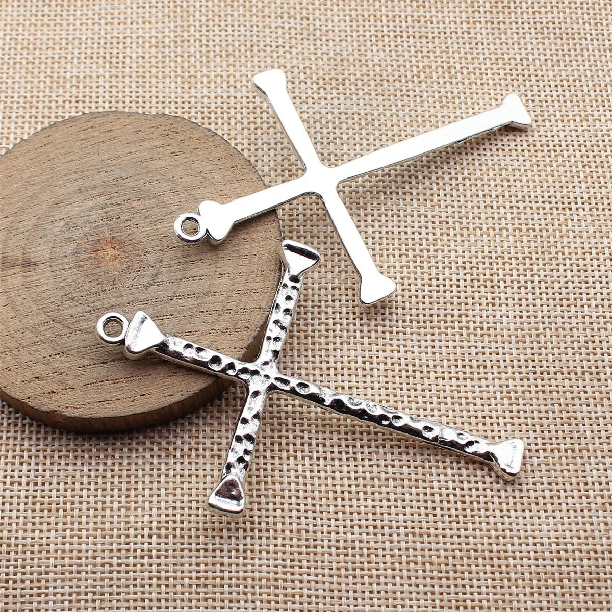 80x52mm 8.6g Antique Silver Zinc Alloy Hammered Cross Charm Pendant for DIY Necklace Jewelry Making