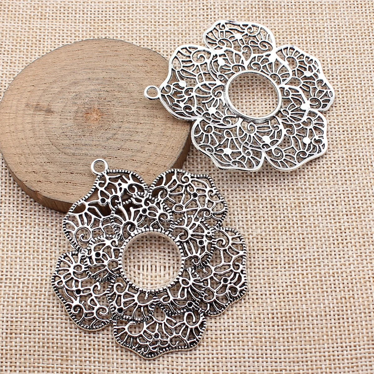67x60mm 12g Antique Silver Zinc Alloy Hollow Flower Filigree Charm Pendant for DIY Jewelry Making