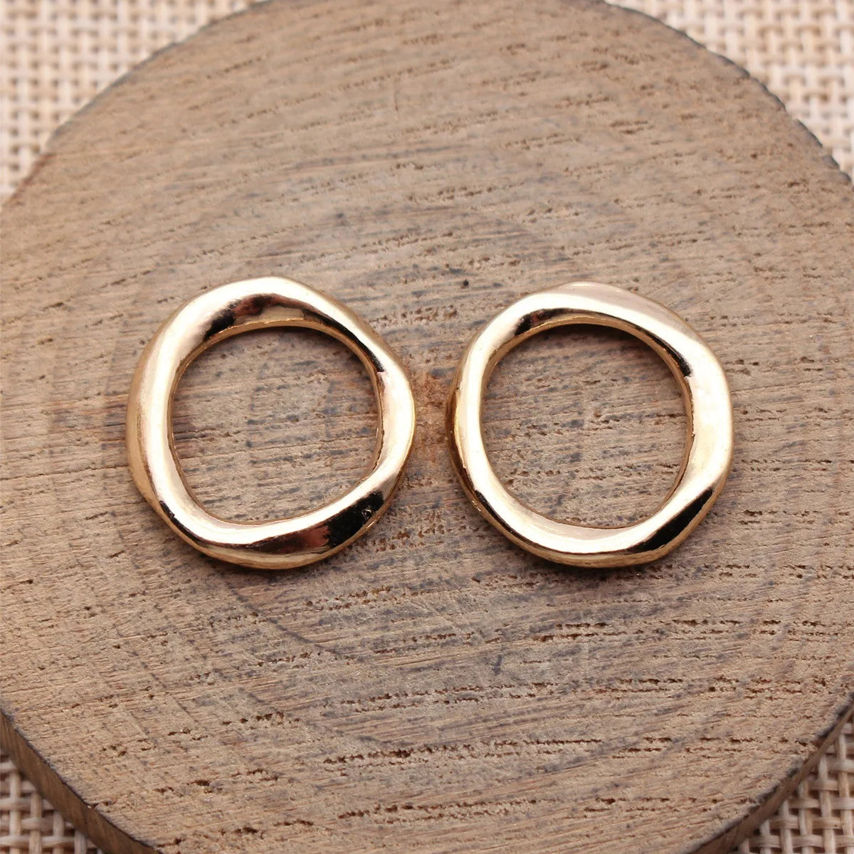 19x18mm 1.6g Multicolor Zinc Alloy Hammered Twisted Round Ring Connector Charm for DIY Jewelry Making