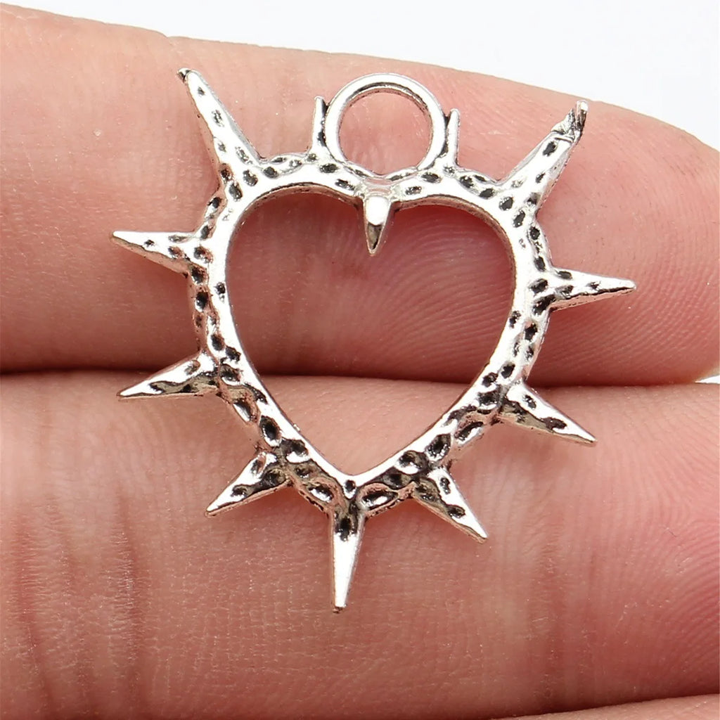 30x29mm 1.9g Antique Silver Zinc Alloy Gothic Heart Charm Pendant for DIY Necklace Bracelet Jewelry