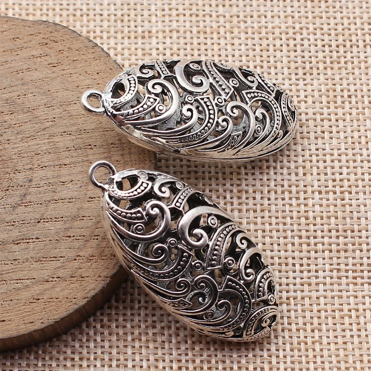 45x20x13mm 7.1g Antique Silver Zinc Alloy Hollow Wavy Oval Sphere Charm Pendant for DIY Necklace Making