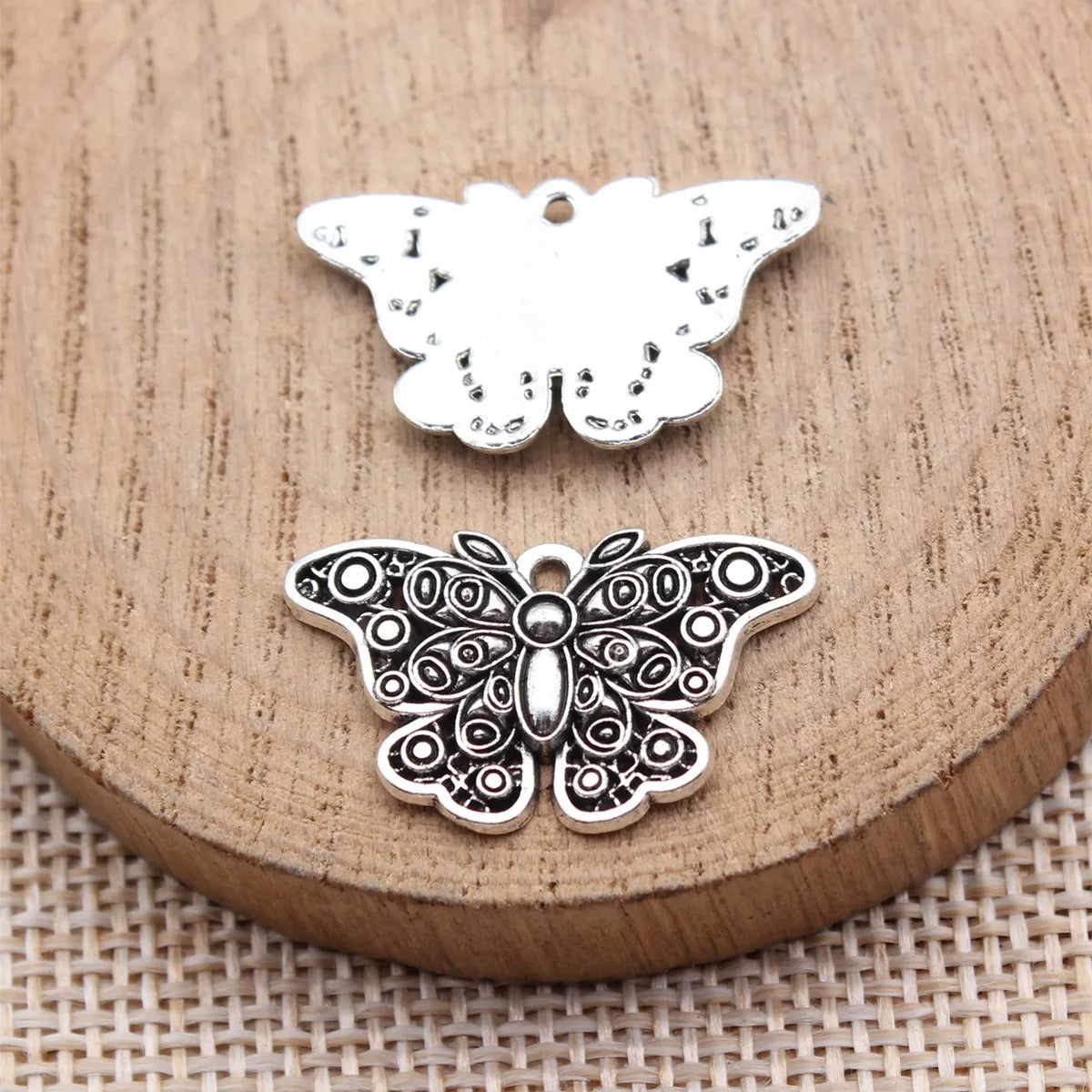 25x15mm 2.1g Antique Silver Zinc Alloy Butterfly Charm Pendant for DIY Necklace Bracelet Making
