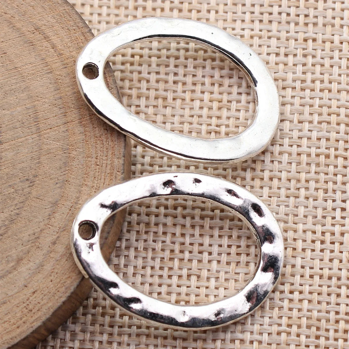 31x22mm 3.2g Multicolor Zinc Alloy Hammered Oval Ring Charm Pendant for DIY Necklace Jewelry Making