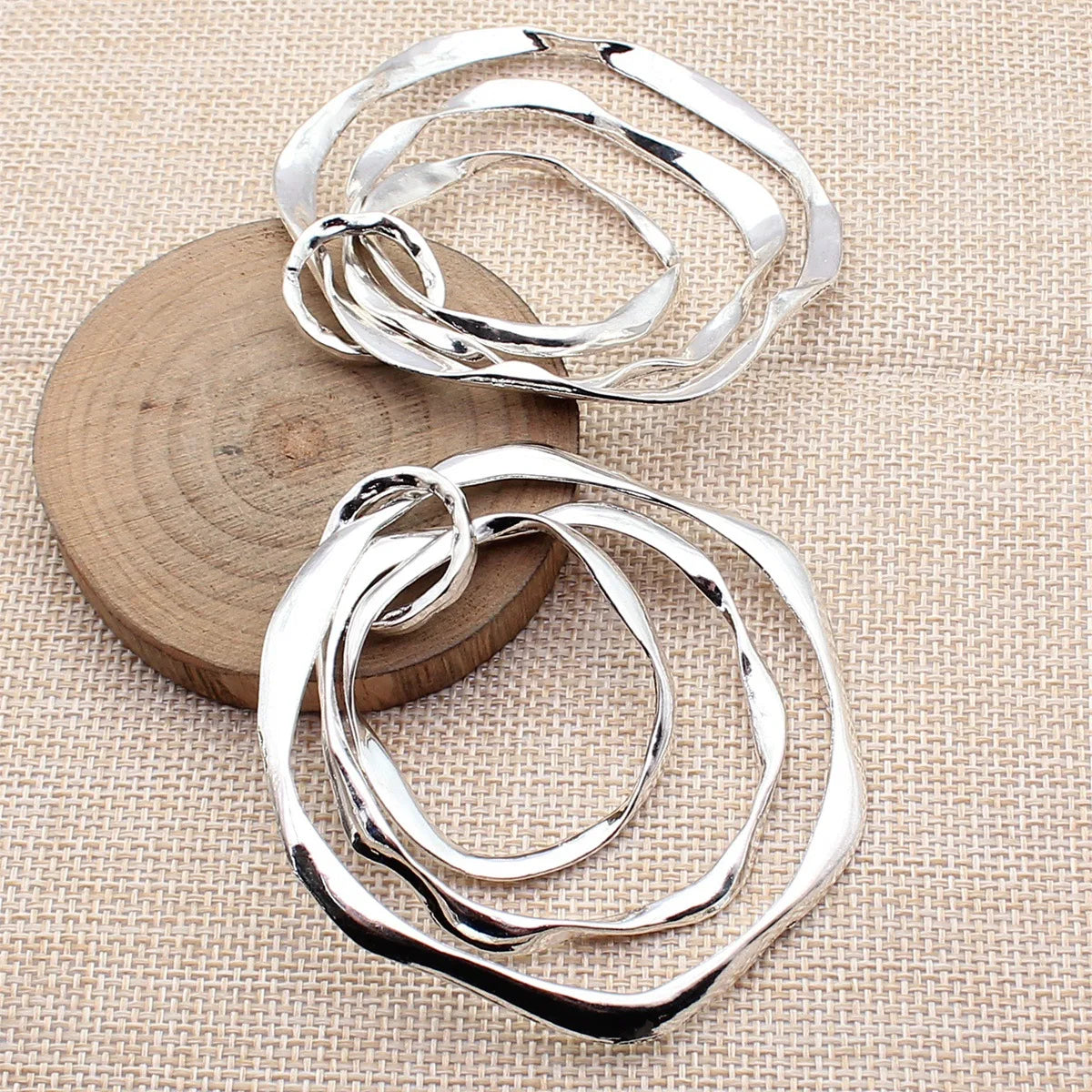 71x70mm 22g Multicolor Zinc Alloy Three Layer Hollow Hammered Round Ring Charm Pendant for Necklace Making