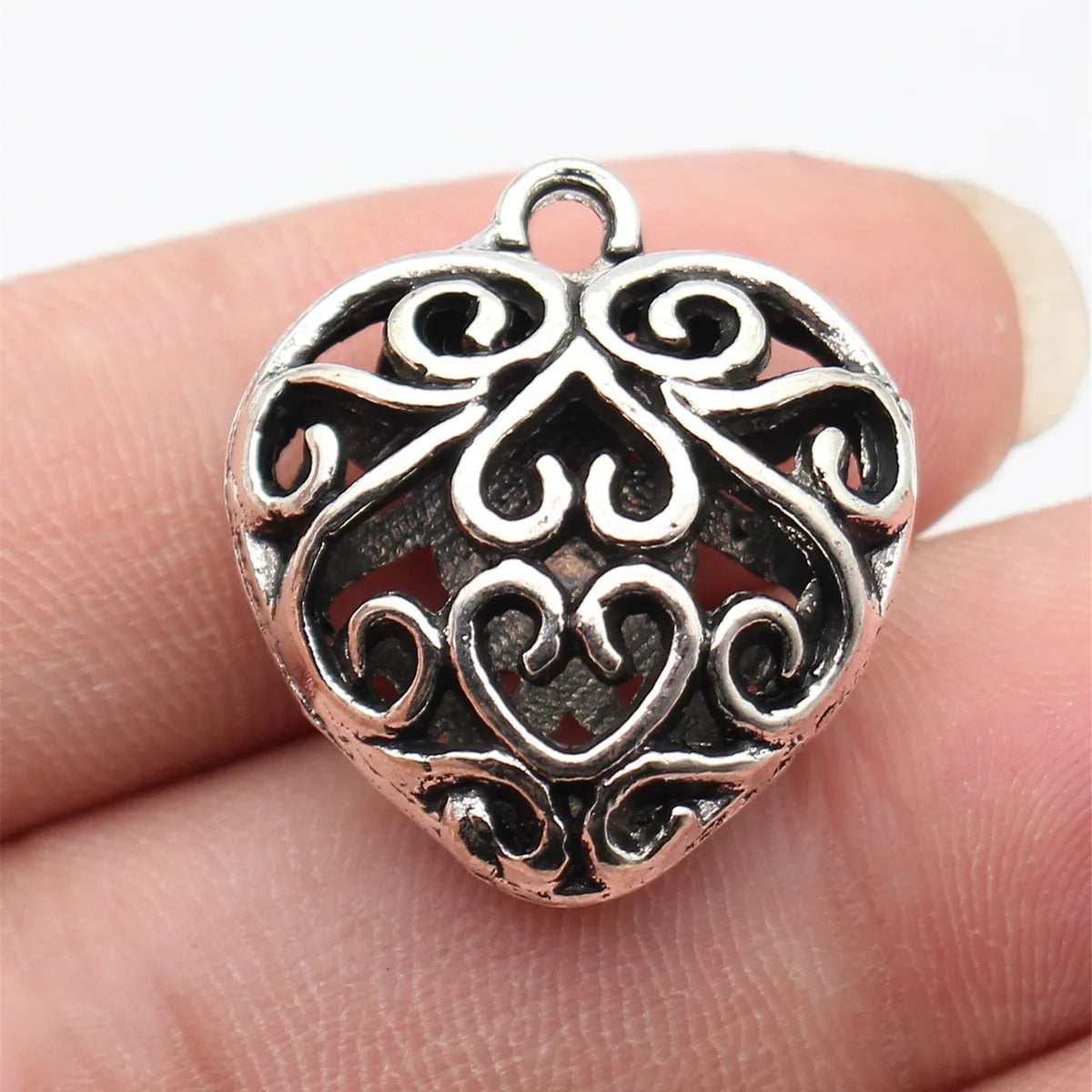 27x24x12mm 5.2g Antique Silver Zinc Alloy Floral Heart Hollow Charm Pendant for DIY Necklace Bracelet Making