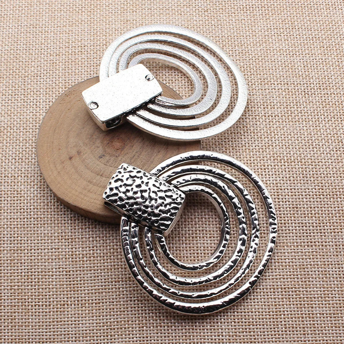 67x63mm 38g Multicolor Zinc Alloy Layered Hammered Circle Ring Charm Pendant for DIY Necklace Jewelry