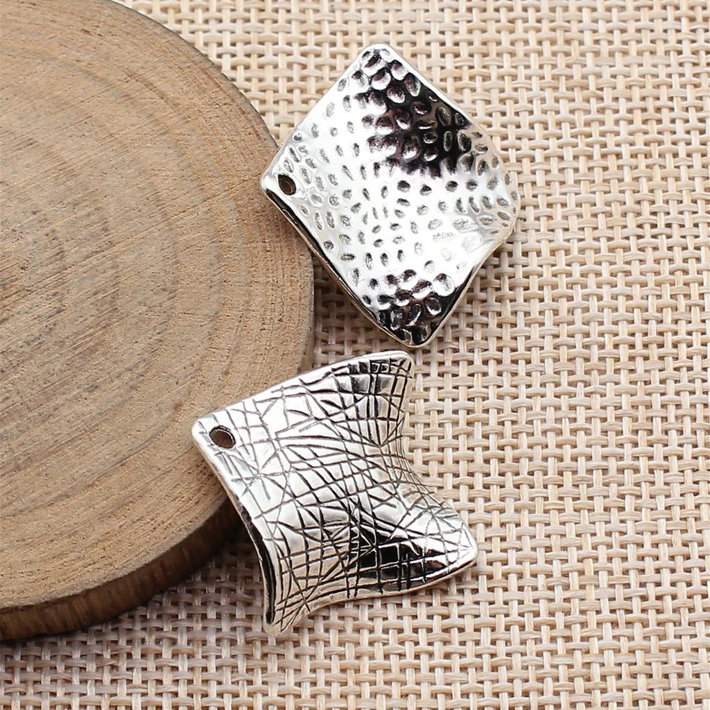22x22mm 4.2g Multicolor Zinc Alloy Twisted Line Diamond Charm Pendant for DIY Necklace Bracelet Making
