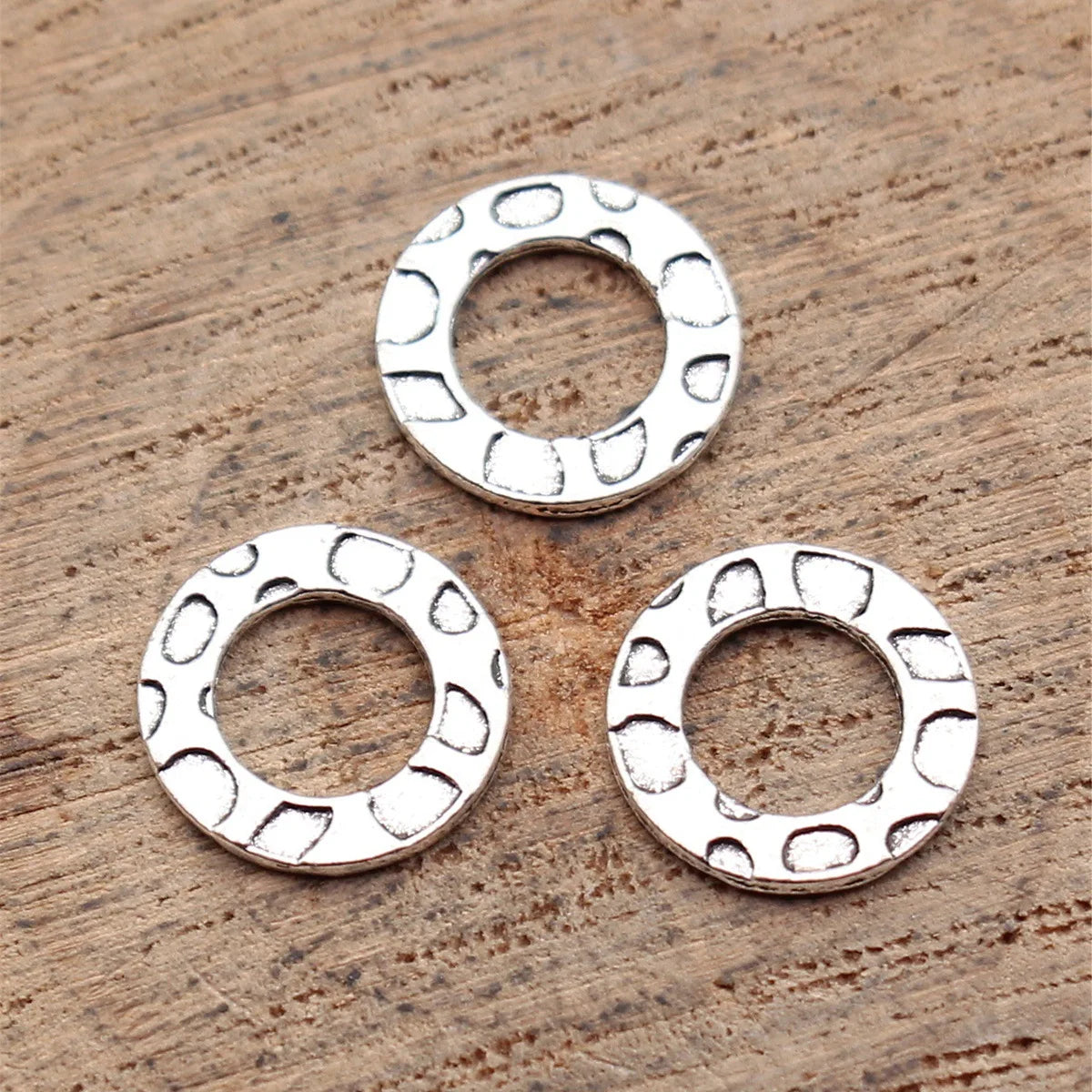 10x10mm 0.3g Antique Silver Zinc Alloy Double-Sided Hammered Round Ring Connector Charm for DIY Jewelry