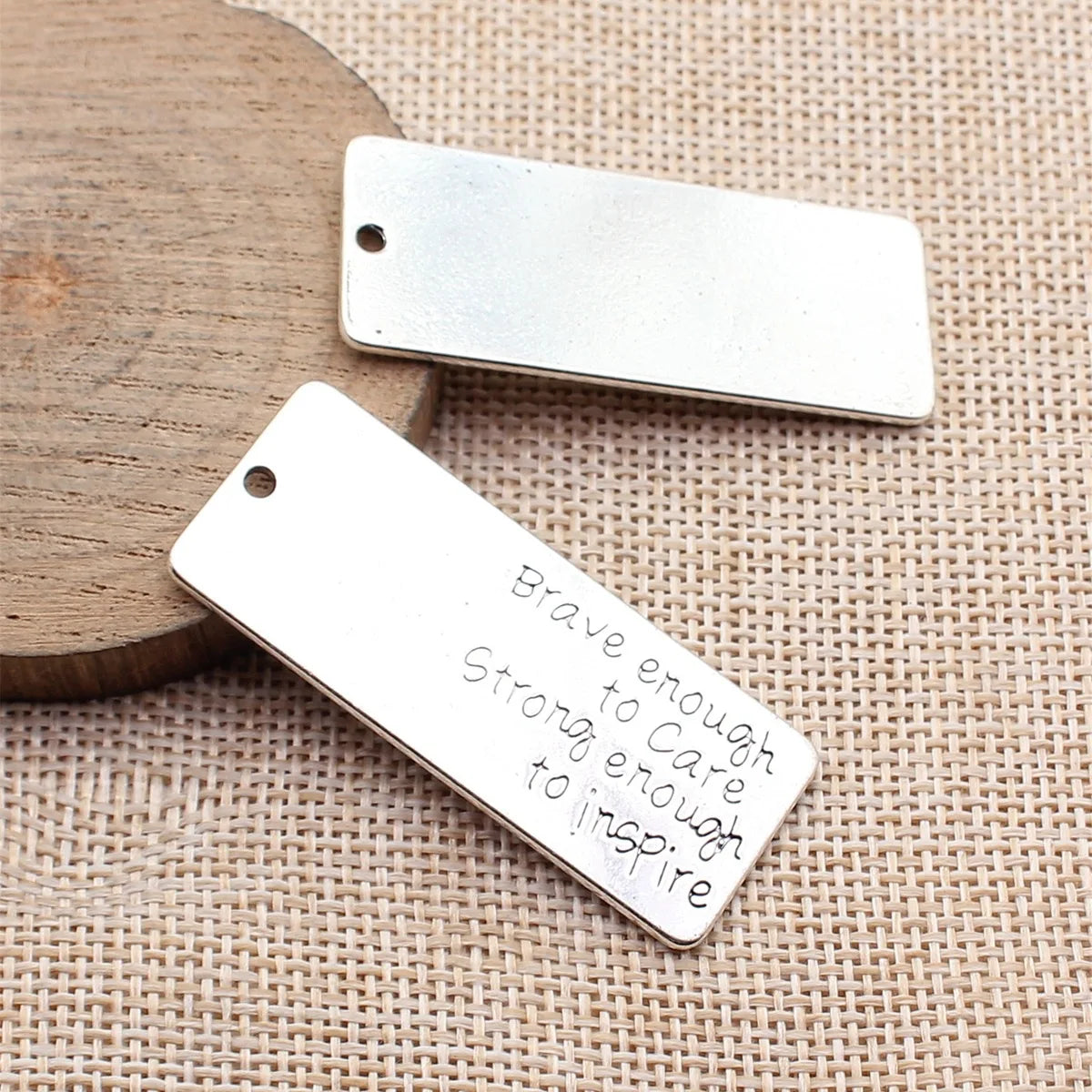 50x20x1.6mm 10.2g Antique Silver Zinc Alloy Brave Strong Word Plate Charm Pendant for DIY Necklace Jewelry