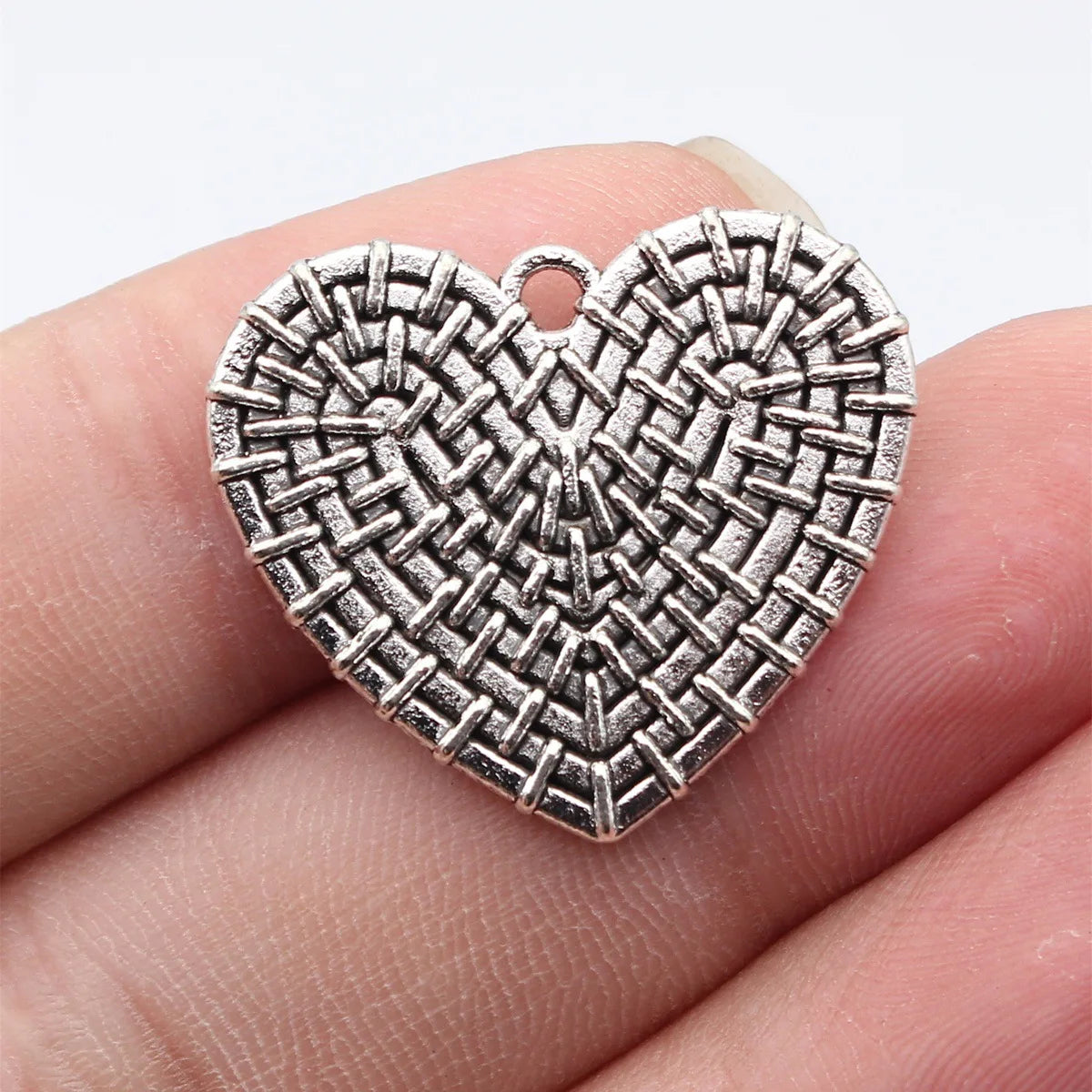 28x25mm 4.5g Multicolor Zinc Alloy Woven Texture Heart Charm Pendant for DIY Necklace Bracelet Making
