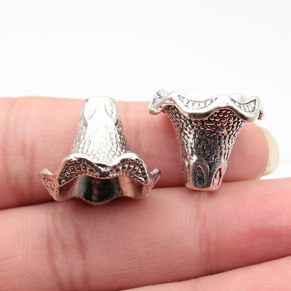 22x21x18mm 6.5g Multicolor Zinc Alloy Trumpet Flower Bead Cap Tassel Cap Findings for DIY Earrings