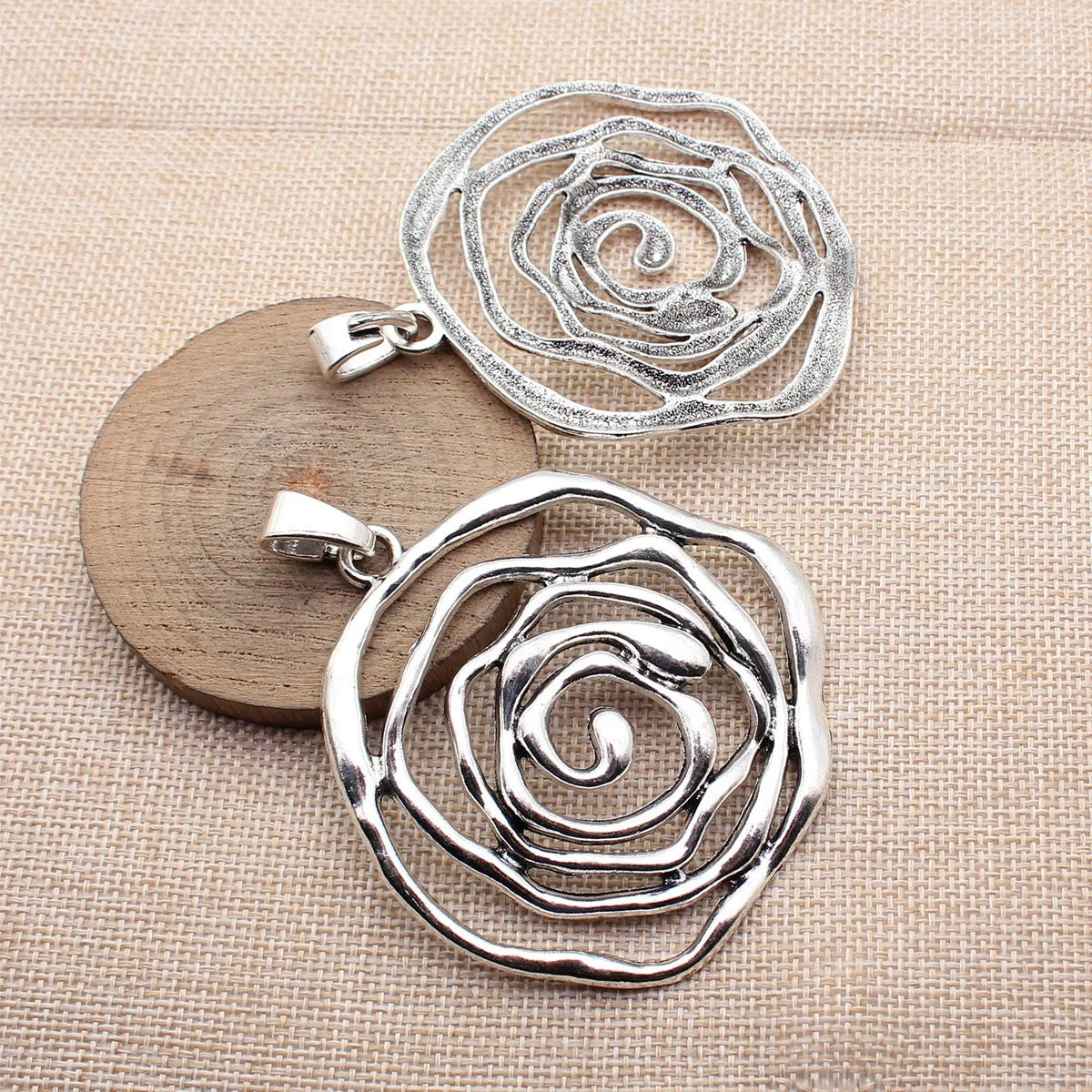 84x71mm 29.8g Antique Silver Zinc Alloy Hollow Flower Charm Pendant for DIY Necklace Making