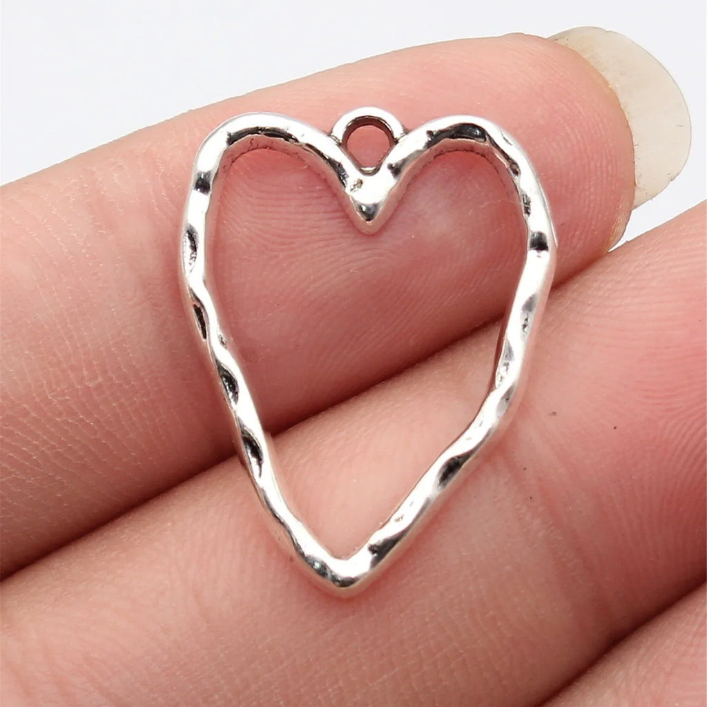 26x20mm 1.5g Multicolor Zinc Alloy Hammered Openwork Heart Hollow Charm Pendant for DIY Necklace Making
