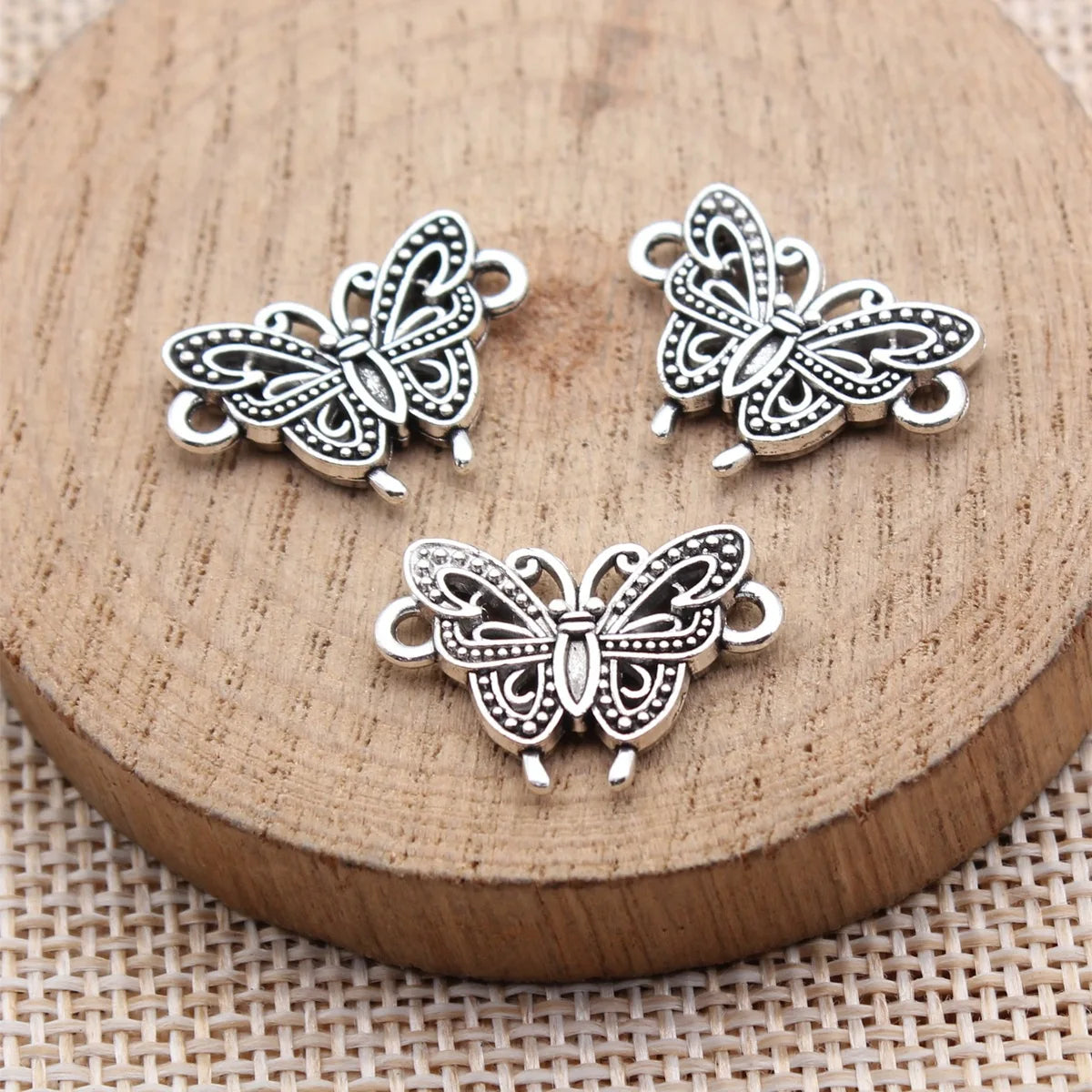 20x14mm 1.7g Antique Silver Zinc Alloy Butterfly Connector Charm for DIY Bracelet Earring Jewelry
