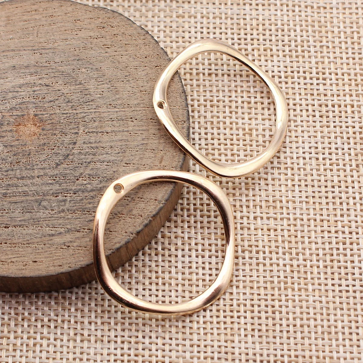 30x29mm 1.6g Multicolor Zinc Alloy Hollow Geometric Circle Ring Charm Pendant for DIY Necklace Earring Making