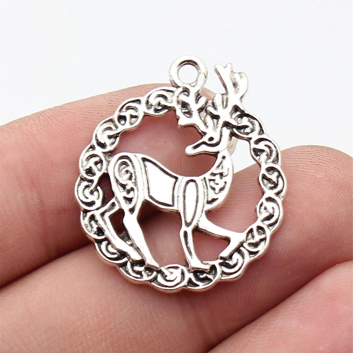 30x26mm 3.3g Antique Silver Zinc Alloy Round Celtic Knot Deer Charm Pendant for DIY Jewelry Making