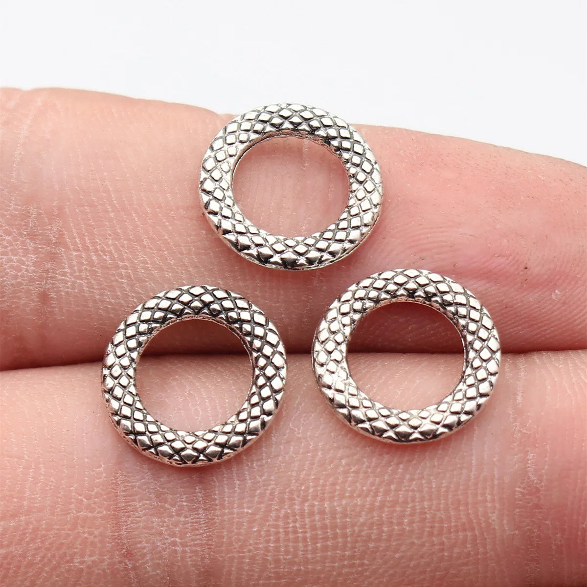 14x14x2mm 0.89g Antique Silver Zinc Alloy Scale Texture Round Ring Connector Charm for DIY Jewelry