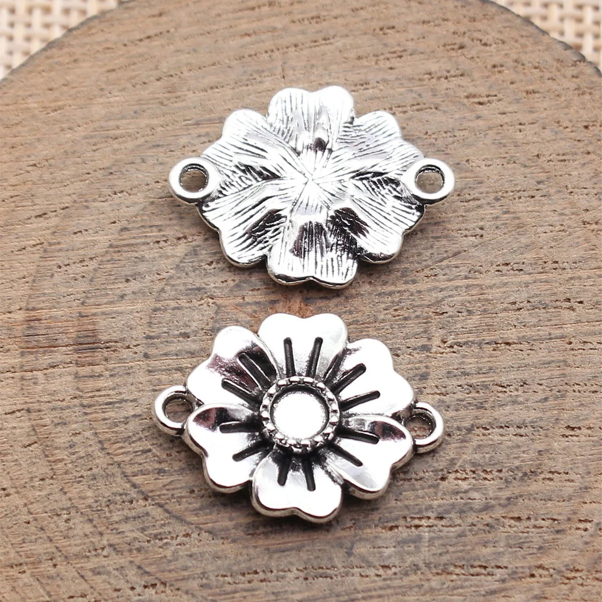 21x17mm 1.7g Antique Silver Zinc Alloy Flower Connector Charm Jewelry Findings for DIY Bracelet Making