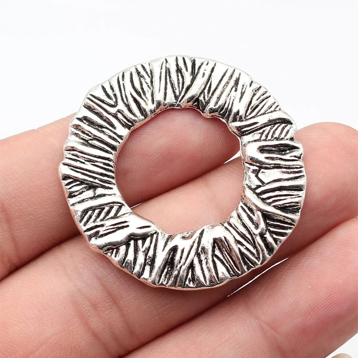 41x40mm 11.5g Multicolor Zinc Alloy Wavy Wrinkled Ring Charm Pendant for Necklace Earring Jewelry Making