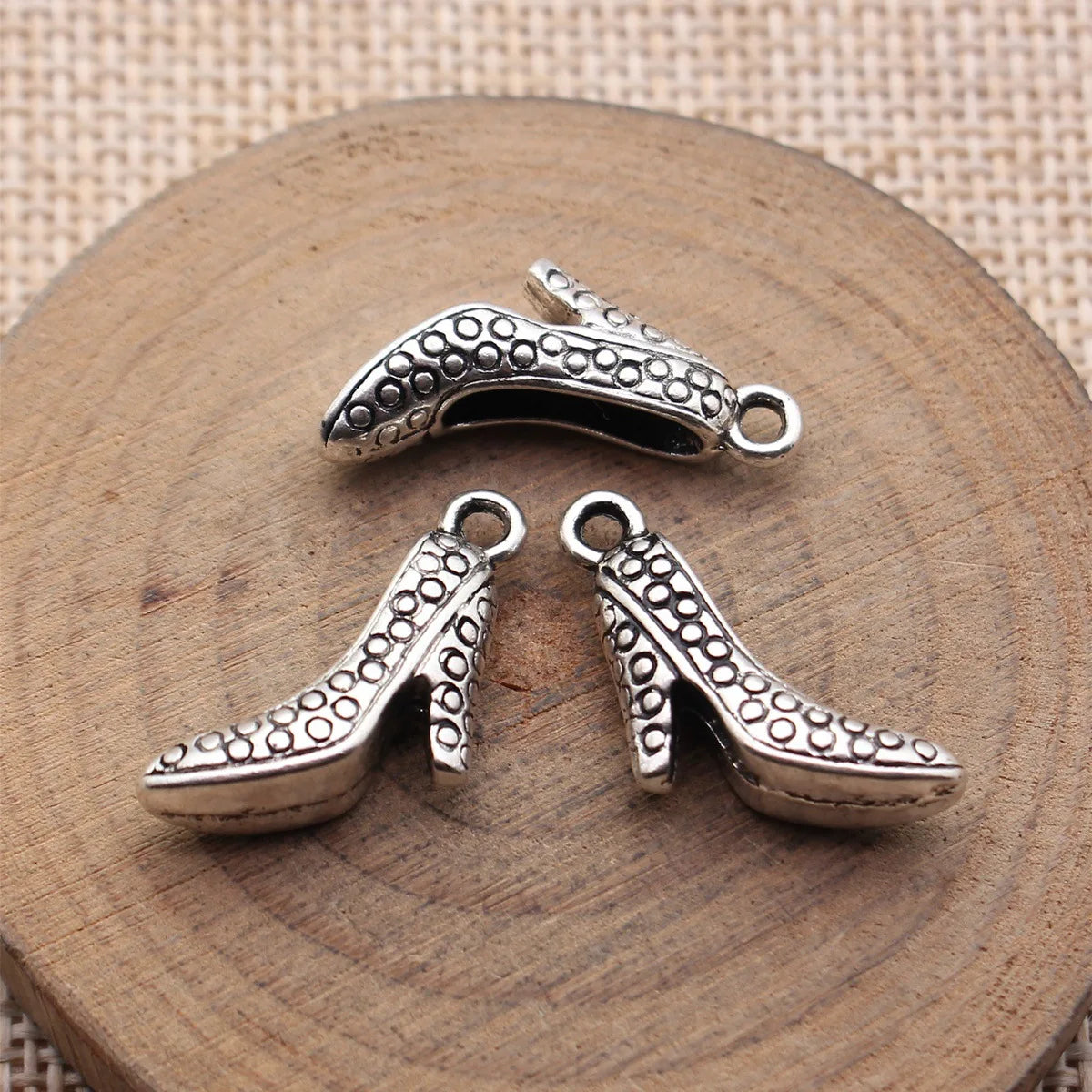 20x18x7.1mm 2.8g Antique Silver Zinc Alloy 3D High Heel Shoe Charm Pendant for DIY Jewelry Making