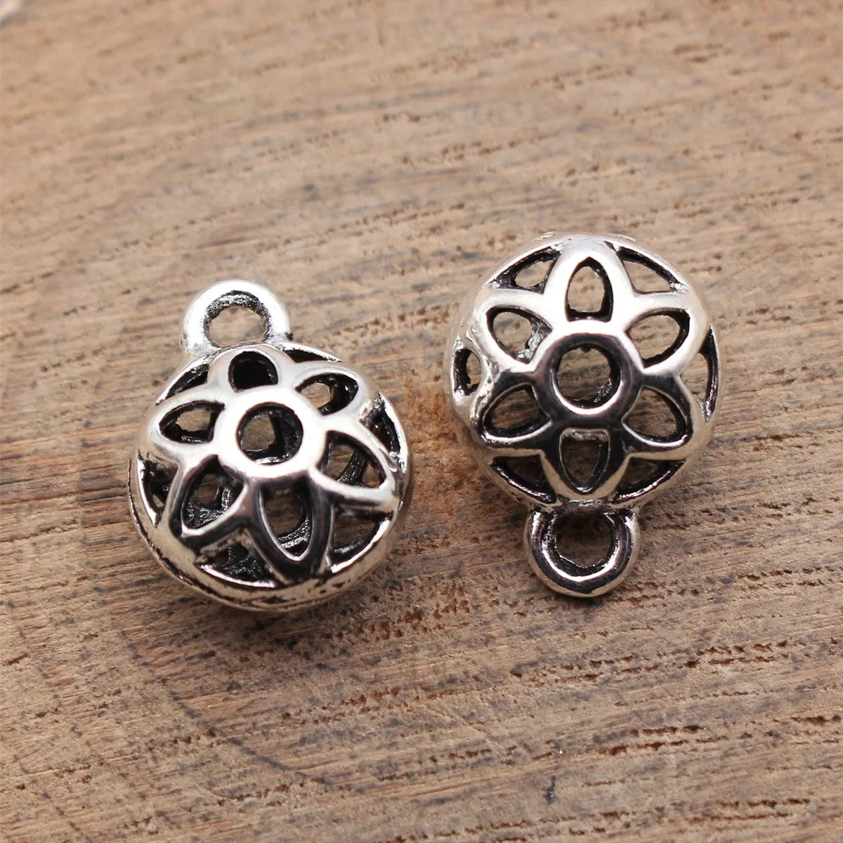 16x13x8.6mm 1.4g Antique Silver Zinc Alloy 3D Hollow Flower Charm Pendant for DIY Earrings and Jewelry Making