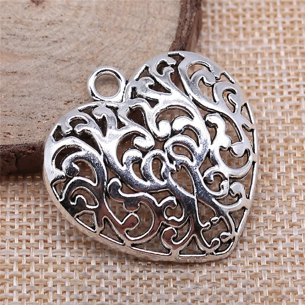 35x35mm 4.3g Antique Silver Zinc Alloy Semi 3D Carved Heart Charm Pendant for DIY Necklace Jewelry