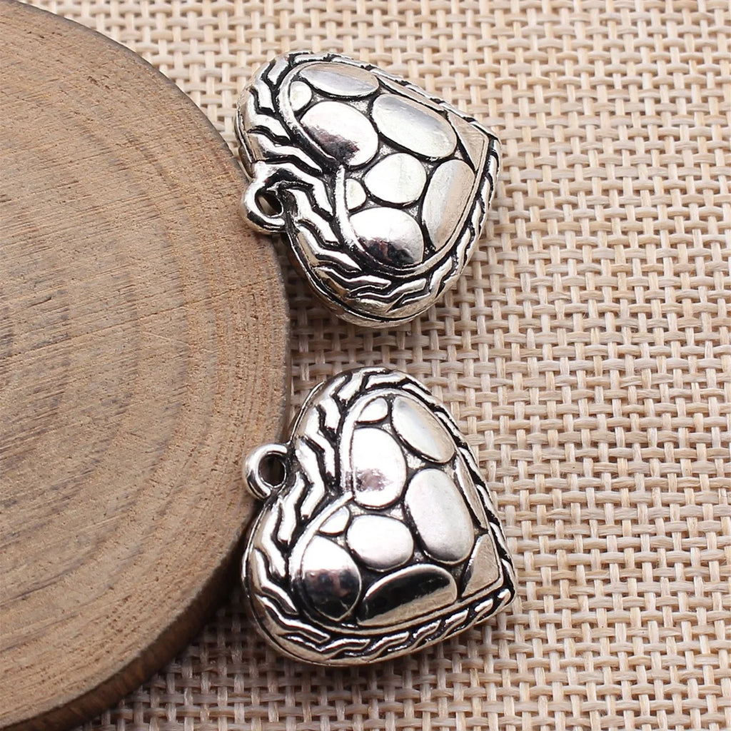 25x25x12mm 8.3g Antique Silver Zinc Alloy Pebble Texture Heart Charm Pendant for DIY Necklace Making