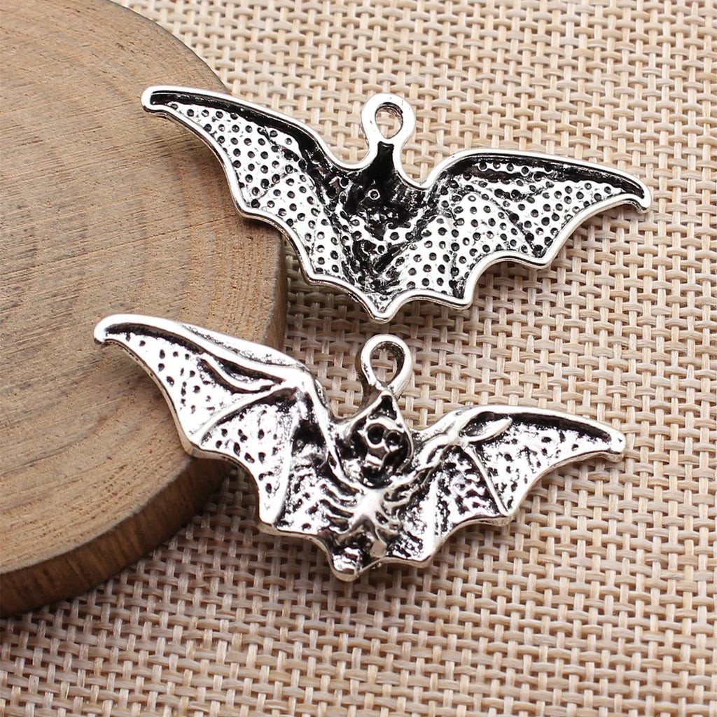 49x23mm 3.2g Antique Silver Zinc Alloy Bat Skull Charm Pendant for DIY Gothic Jewelry Making