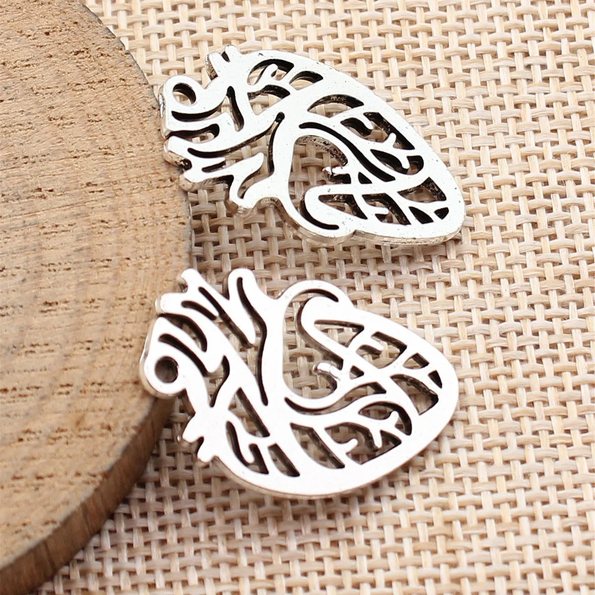 28x18mm 2.3g Antique Silver Zinc Alloy Heart Charm Pendant for DIY Necklace Bracelet Making