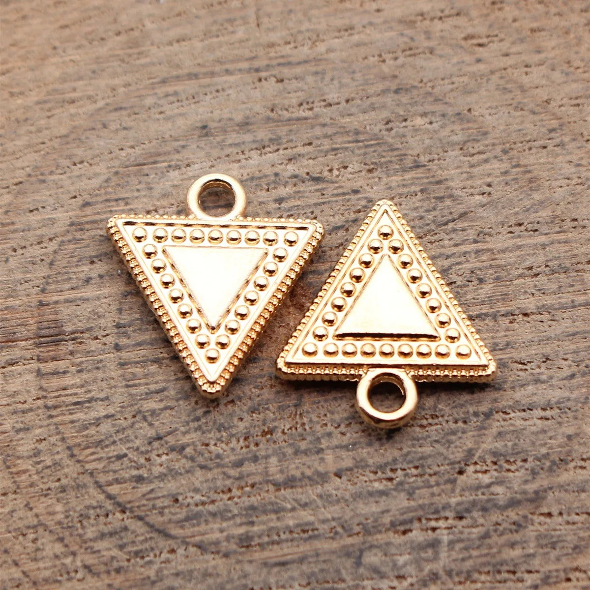 16x14mm 1.3g Multicolor Zinc Alloy Textured Inverted Triangle Cone Double Sided Charm Pendant for DIY Jewelry