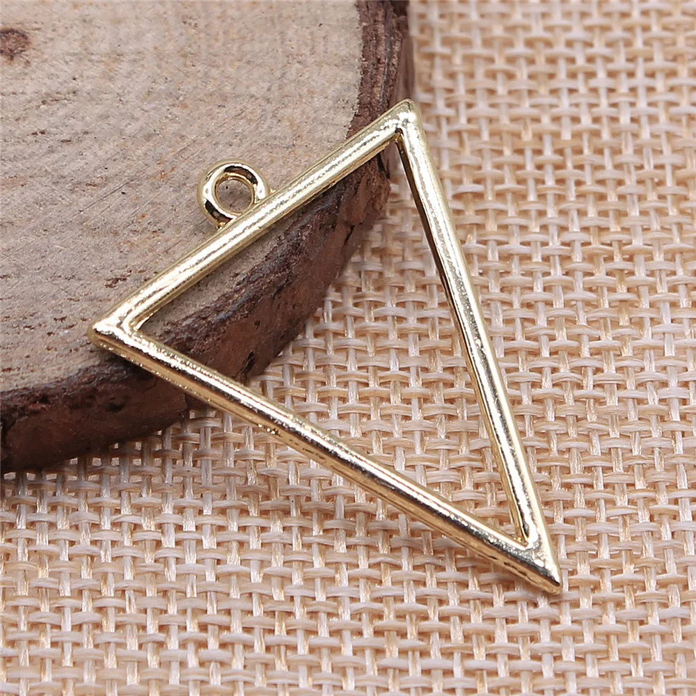 27x35mm 1.8g KC Gold Zinc Alloy Triangle Charm Pendant for DIY Necklace Bracelet Jewelry Making