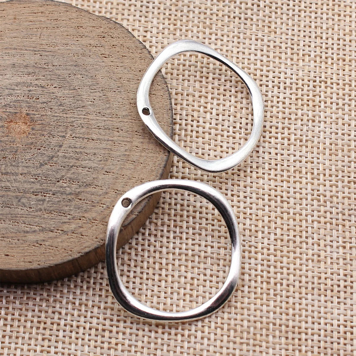 30x29mm 1.6g Multicolor Zinc Alloy Hollow Geometric Circle Ring Charm Pendant for DIY Necklace Earring Making